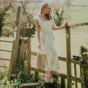 H&M Wildflowers Green Foral Ruffle Poplin Dress